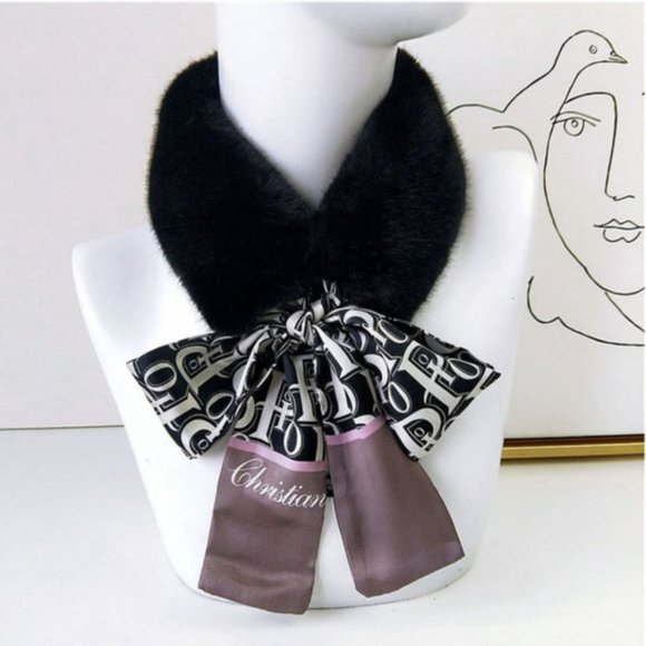 Accessories - NEW Elegant Faux Fur Scarf